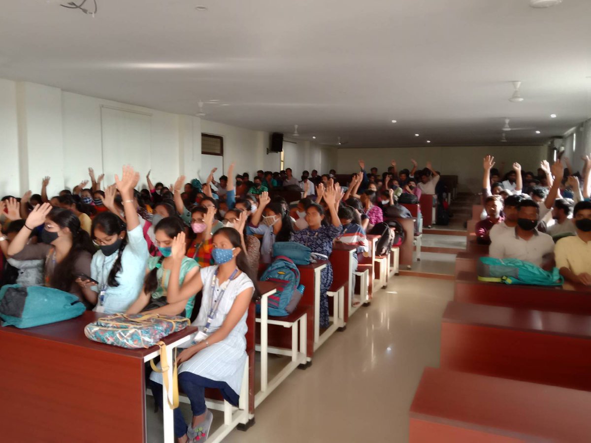 FssugGlug's tweet photo. A session on Software Freedom for CMREC, Ece 2nd years was conducted on 27 Oct, by FSSUG Glug.
@SwechaFSMI https://t.co/QoKyApZNXq