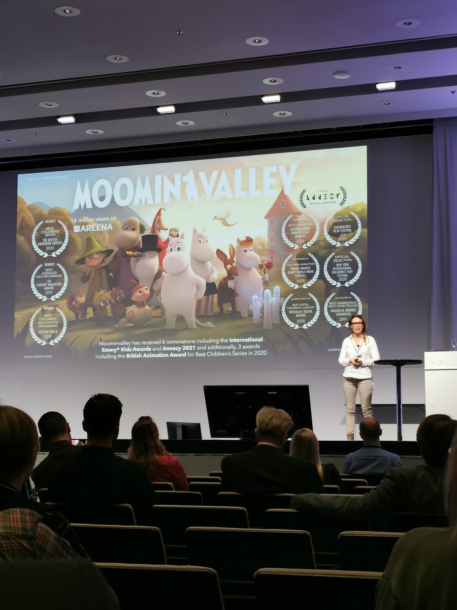 Projekti_ry's tweet photo. Menossa #projektipäivät2021 viimeinen keynote ja samalla seminaarin viimeinen esitys. Marika Makaroff, Gutsy Animations: Luova johtaminen ja tiimityö – miten johtaa erilaisia ihmistyyppejä onnistuneesti? #projektiammattilaiset #pry #marikamakaroff https://t.co/4QCD8cDmON