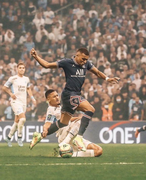 jheyraud's tweet image. Jusqu’à présent LA photo de l’année en L1. Une merveille. L’œuvre du très talentueux Arnaud Baumela @arnaudbml photographe de la @LFPfr