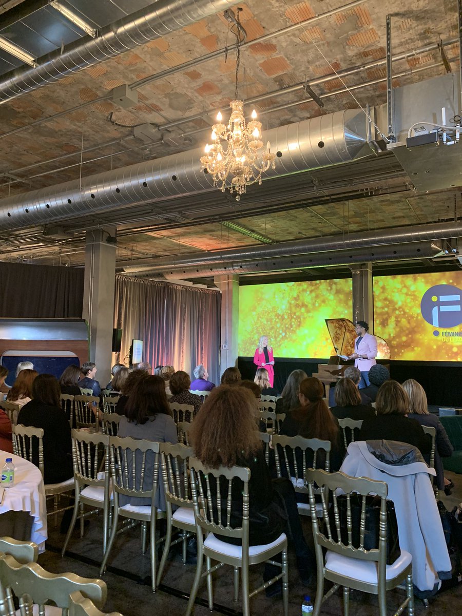 FDL2021's tweet photo. C’est parti pour le 1er symposium de la #féminisationduleadership! 🎉 @MeekerGuerrier et @IsaMarechal1 à l’animation. https://t.co/oL6LIsulp1