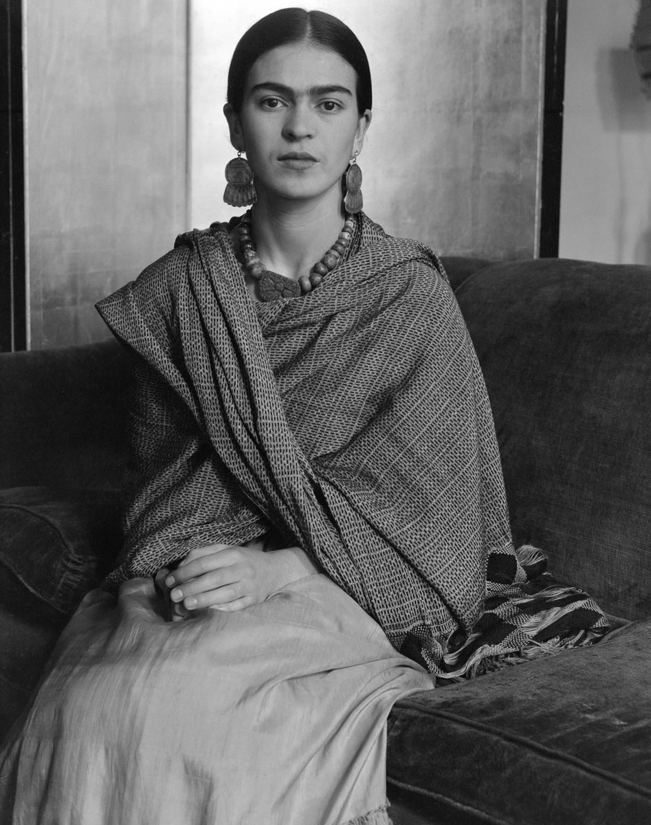 #Photography #Monochrome #FridaKahlo 1931 #ImogenCunningham