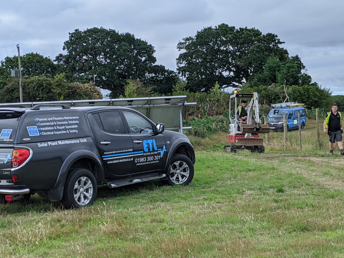 From new-build to renovations... Domestic to Industrial... ETL Electrical Solutions are the solution!

#ETLElectricalSolutions - Keeping The Lights On Across The #IsleOfWight. 💡

☎️ 01983 300 301
💻etl-electrical-solutions.co.uk/#contact 

#electrician #EVchargers
#Industrialcontractor