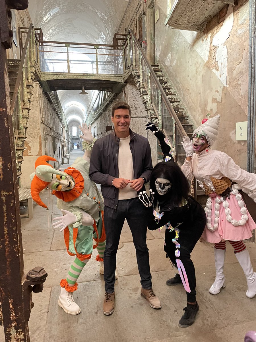 HalloweenAtESP's tweet photo. Did you catch us on @GMA this morning? Thanks for the frightfully fun time, @ReeveWill! https://t.co/4kISIonxb3