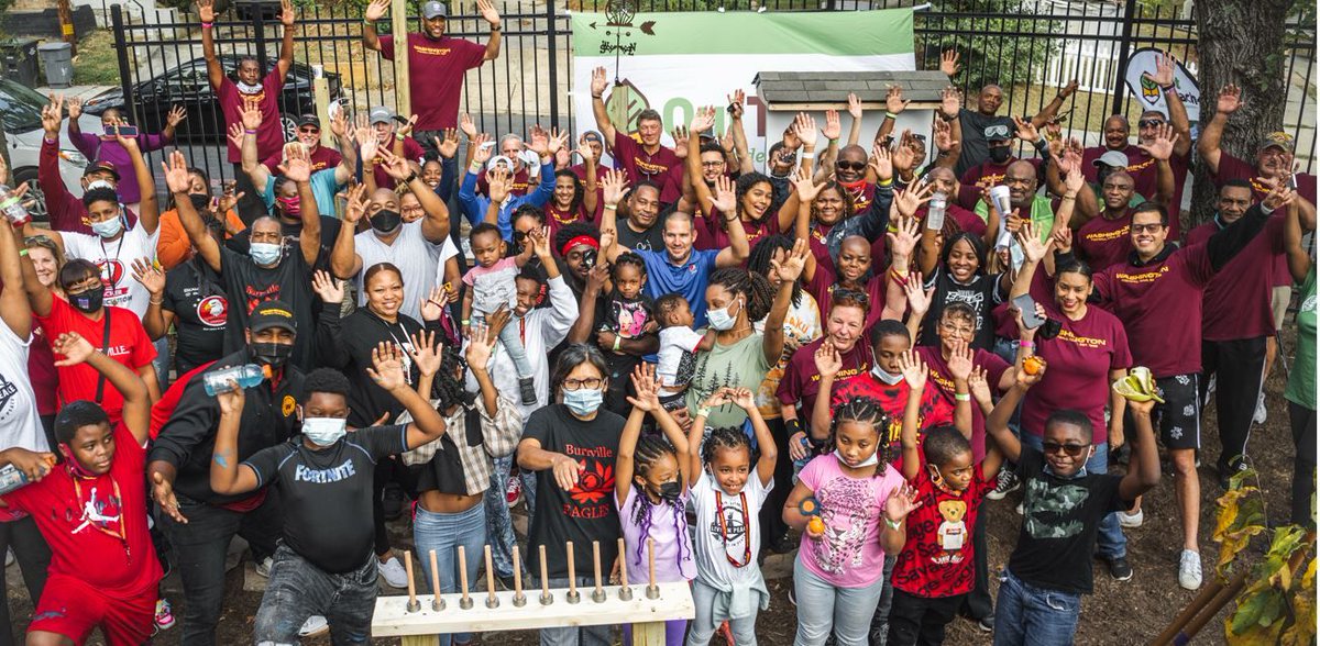 Huge shout out to our partner @WasNFLCommunity for their commitment to providing engaging, hands-on outdoor learning experiences to students and teachers! A special thanks to their Alumni for dedicating their Saturday to building an Outdoor Learning Lab for <a href="/burrvillesharp/">burrvillesharp</a>.