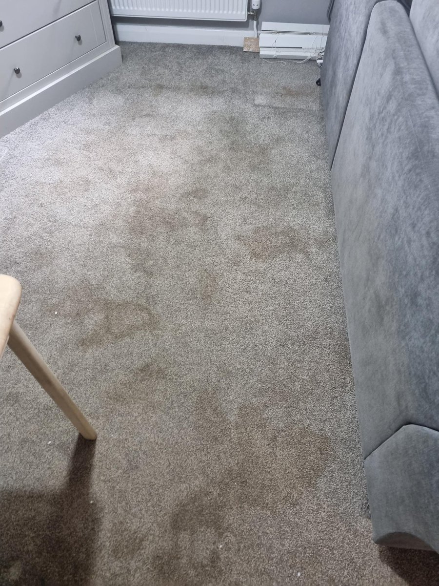 SwiftC_UK's tweet photo. Before and after of a recent living room clean carried out by Swift Cleaning. #clean #beforeandafter #carpetcleaning #brandnew #likenew https://t.co/xgEnBRxeYZ