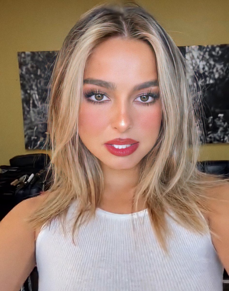 addisraee's tweet photo. addison rae is so perfect https://t.co/xMbfZWb1z9