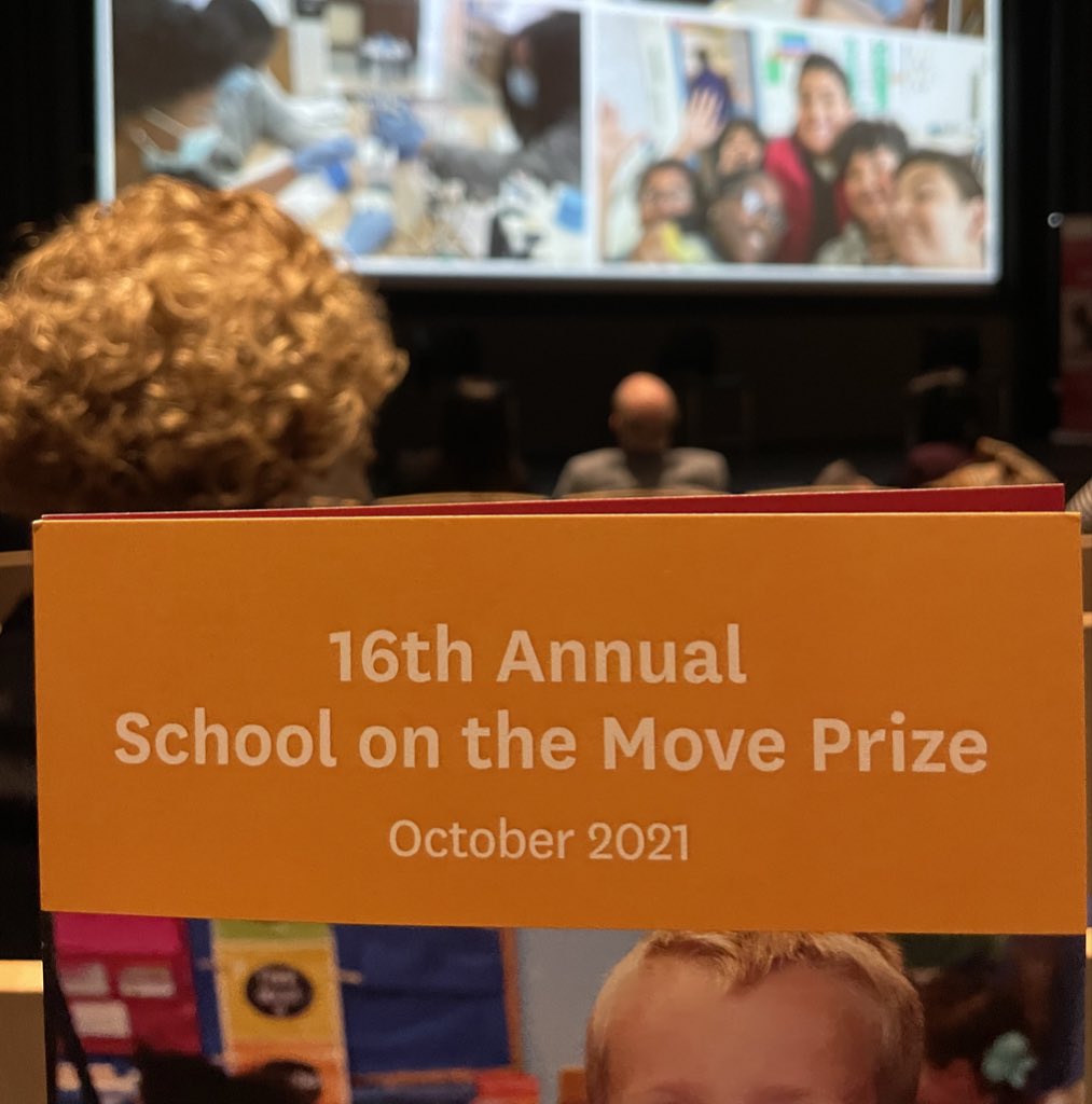 ZakAdrienne's tweet photo. Good morning from @Edvestors #SchoolontheMove! https://t.co/UHfgxPgqeU