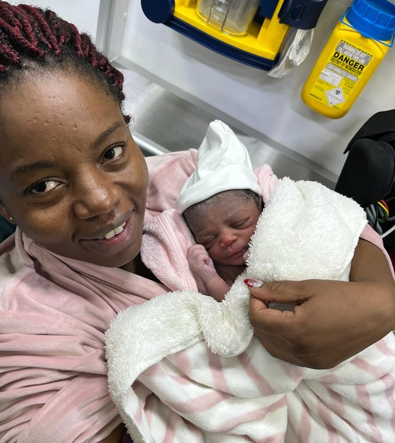 DubFireBrigade's tweet photo. Congratulations to Baby Hayley who was in a big rush to arrive and couldn't wait for Mum to get to hospital.

Firefighter/Paramedics Liam and Craig assisted Mum with the delivery at home. Everyone is doing well. #DFBaby https://t.co/Zs8ouVUhYu