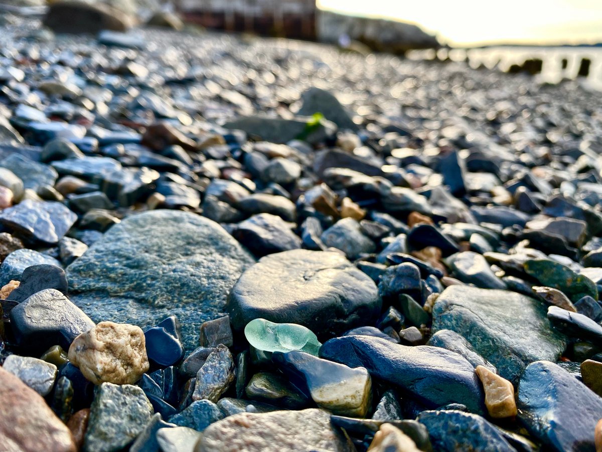 This is your afternoon seaglass break on this stormy Wednesday ✨