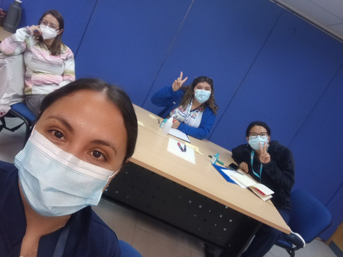 Naty_RZH's tweet photo. En la capacitación de champions! 💙 #RNAO @rnaohcvb https://t.co/Vj8Jz389fT