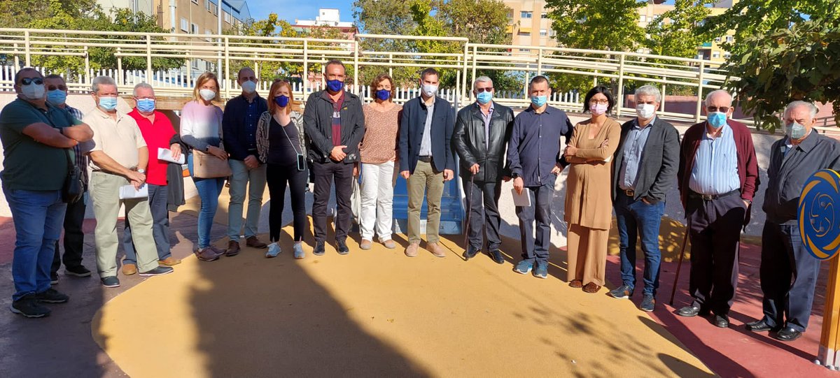 Hemos visitado en el nuevo parque inclusivo de Marxalenes junto al vicealcalde del <a href="/AjuntamentVLC/">Ajuntament València</a>, <a href="/sergicampillo_/">Sergi Campillo #VLC 💚🇵🇸🏳️‍🌈🏳️‍⚧️</a>,y el alumnado del colegio @juancomenius, que ha comprobado la #accesibilidad de la zona para la infancia con #discapacidad
cocemfecv.org/2021/10/27/coc…
<a href="/COCEMFEValencia/">COCEMFE Valencia</a>