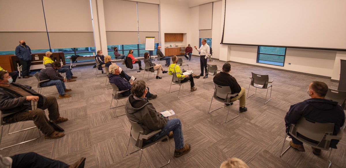 elktongas's tweet photo. President Jeff Householder and the @CpkUtilities Senior Leadership Team took to the road for a series of in-person employee meetings in MD, DE, PA, Ohio and FL to share the Company’s initiatives, including new mission, vision and values statements. https://t.co/I81ufCeCYW