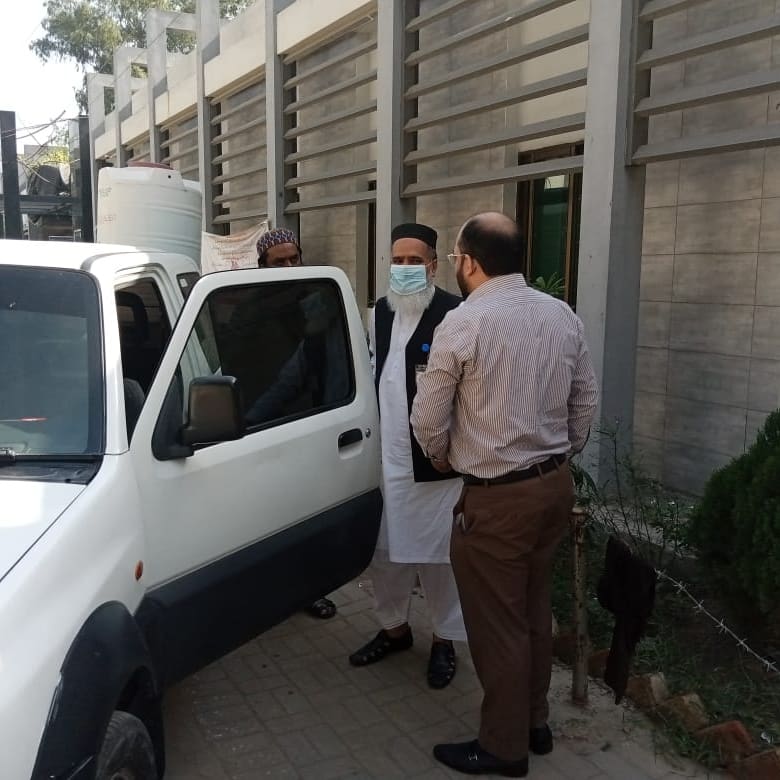 DistrictHealth8's tweet photo. Respected Director Health Services Gujranwala Division  visited THQ Hospital Kamoke.
He was briefed about the services being provided by the Hospital.
He inspected the CVC established at THQ Hospital Kamoke. 
#smtgrw
#deputycommissionergujranwala https://t.co/htRaqAsMEH