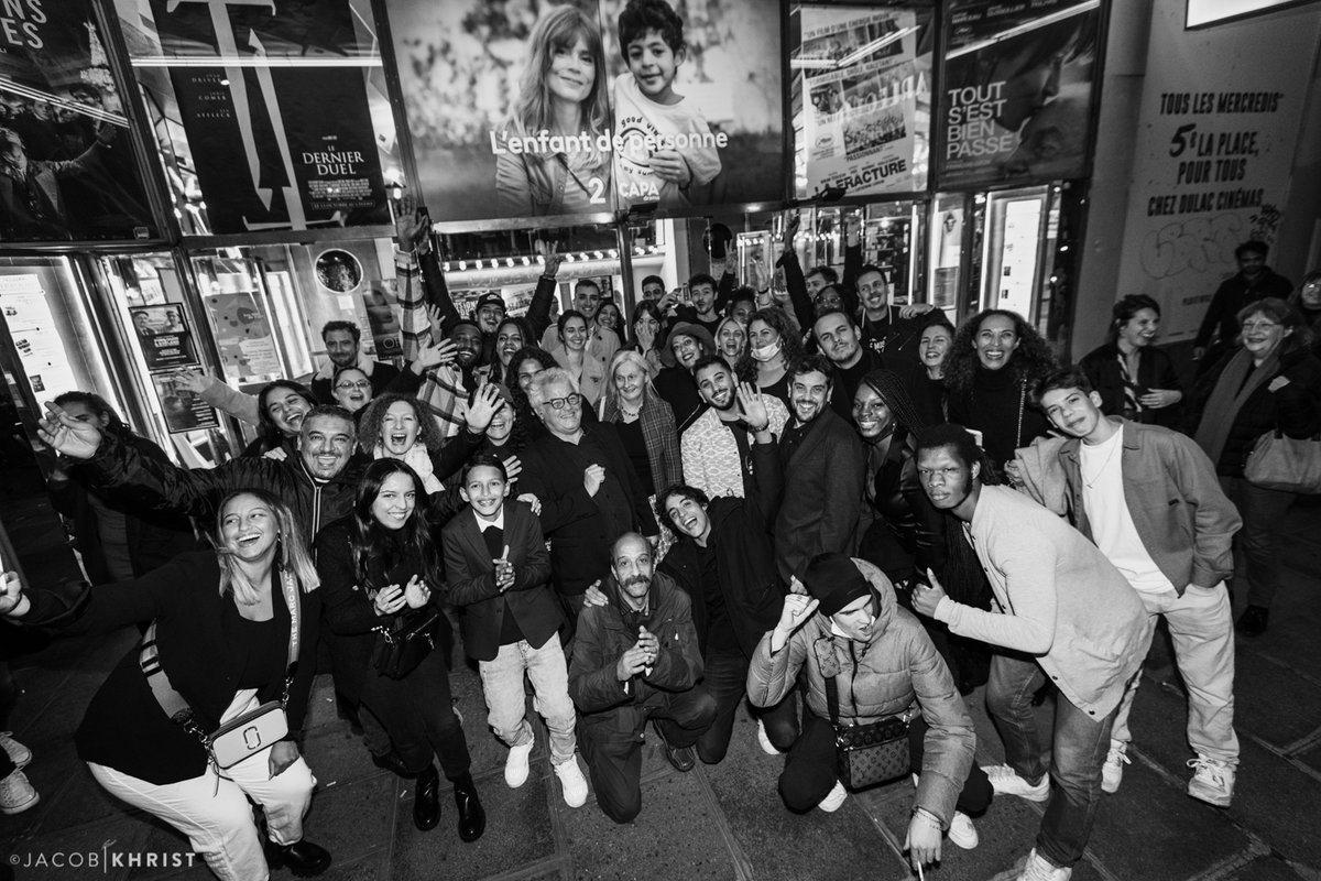 Beaucoup d'émotions lors de la soirée de projection du film d'Akim Isker, « L’enfant de personne », adaptée d'après l’ouvrage autobiographique « Dans l’enfer des foyers » de Lyes LOUFFOK en collaboration avec Sophie BLANDINIERES. bit.ly/FoYers Merci du fond du cœur !
