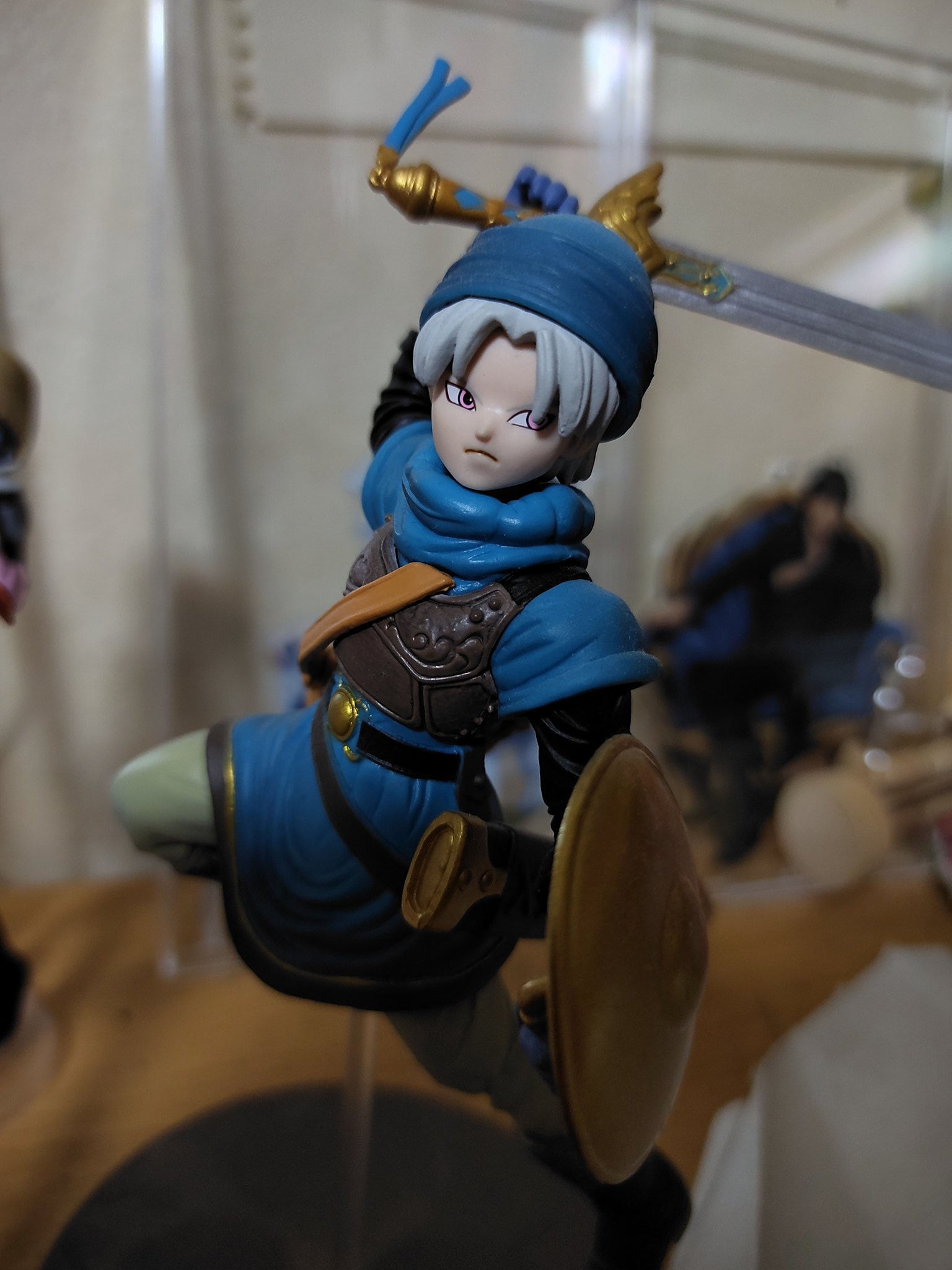 تويتر ロナ 低浮上 修行中 على تويتر 目線ちょっと違うけどフィギュア模写でイラスト練習 T Co Sn5hajuqf6