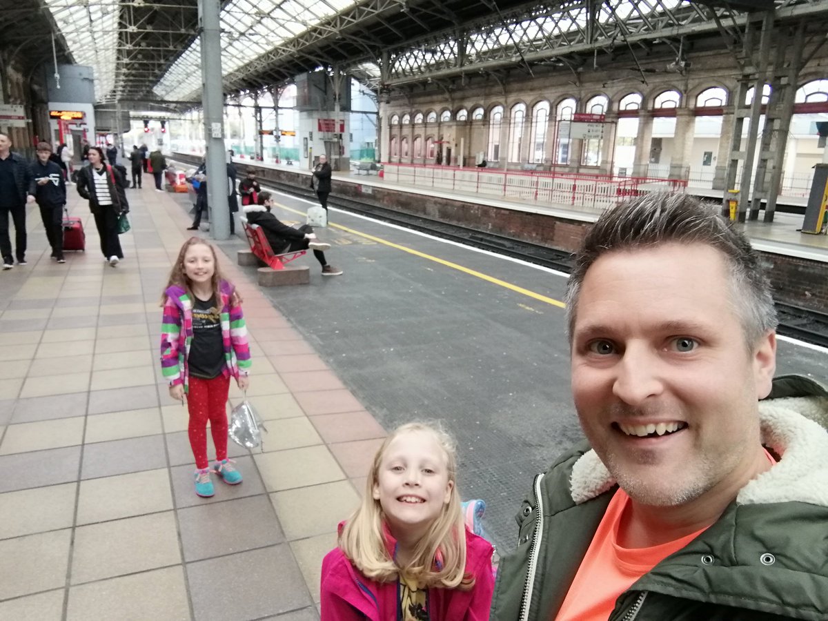 sam clift tweet media