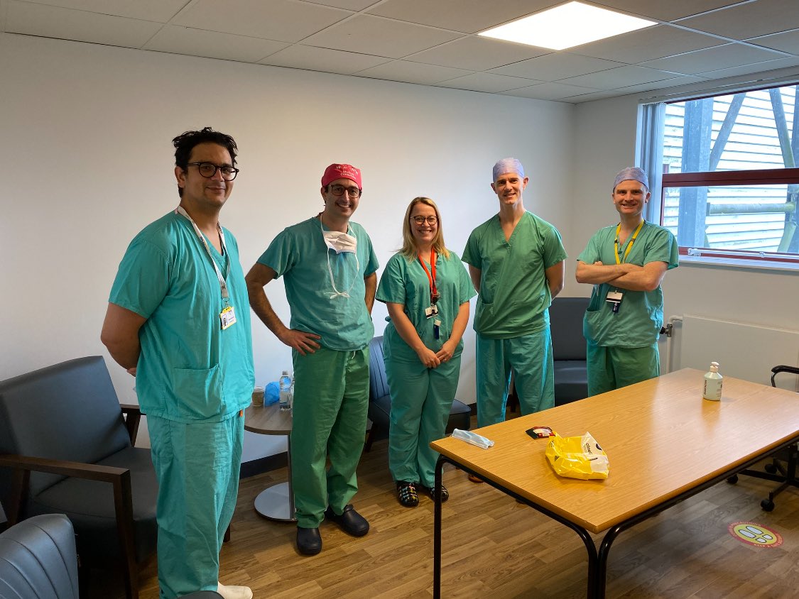 ferasjaafari's tweet photo. Great to have friends visit one of my BPH lists! Managed to see @SamiHamid4 (ST6) perform GLL, REZUM and Urolift. (I had a pointer in hand .. whoever knows me knows it!)

Seeing is believing! 

Look forward to see you expand your service in Ayrshire! @LynneKerrUrol @Brianayr https://t.co/8HbvkRZGaY