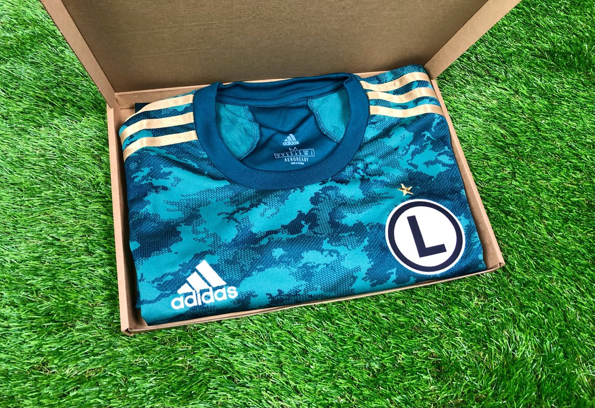 mysteryfootball's tweet image. We are giving away a Mystery Football shirt to one lucky follower!👕 

To enter: 
1️⃣ RT this tweet
🤝 Follow us

Good luck! 🤞🏻