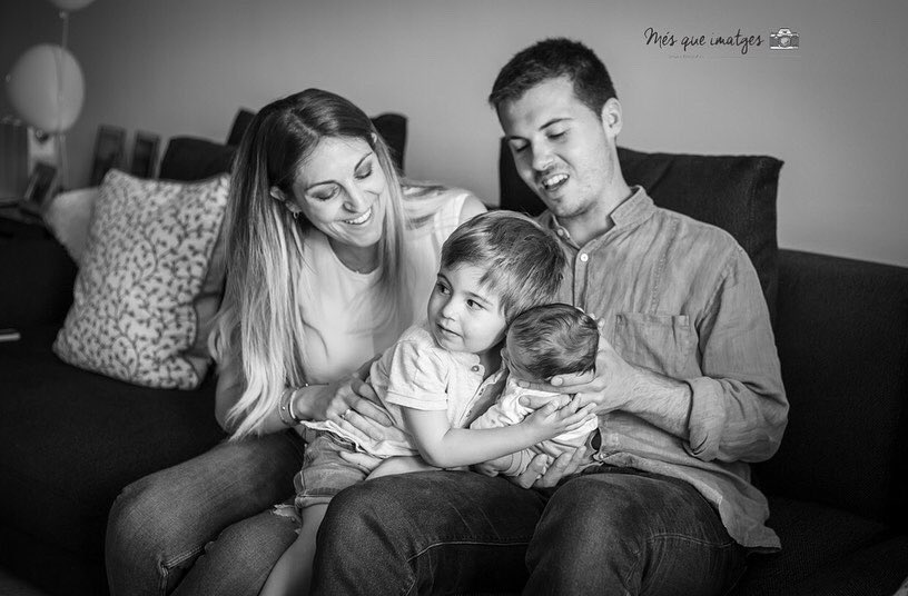 Reportatges  newborn a casa, fotografies naturals i al vostre entorn. 

#Mésqueimatges #Girona #lifestyle #regals #decoració #newborn 
#Impressió #Igersgirona #botiguesdegirona #descobreixgirona #comerçgirona #fotografgirona