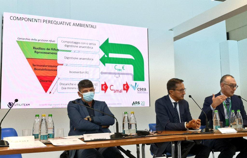 mgiavini's tweet photo. @ARSambienteSrl con #Utiliteam alla conferenza @ConsorzioCIC @ecomondo gran dibattito su @ARERA_it, regolazione, promozione della filiera dell'organico #compost https://t.co/ohFUxPHjT2