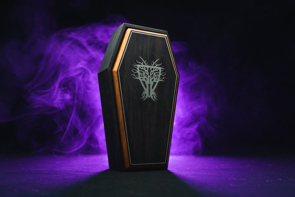 WyrmwoodGaming's tweet photo. 🔥 WW Giveaway 🔥

The Masterwork Mausoleum. ⚰️

This set includes a Coffin Vault (Osage Orange core, Macassar Ebony veneer, silver stringing, and aluminum inlaid corrupted logo) AND a Macassar Ebony Coffin Tray. 🥵

(Rules Posted Below 👇)
#corruptedtarot #wyrmwoodwednesday https://t.co/efntfXIk54