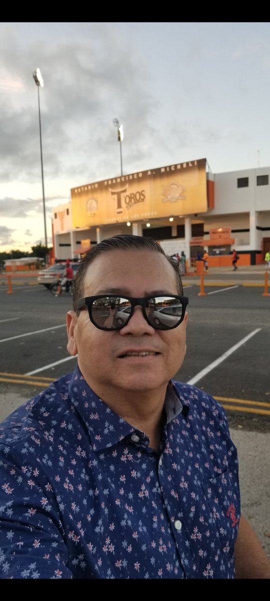 JohnnyTrujillo1's tweet photo. ATENCION REPUBLICA DOMINICANA, TODOS LISTOS PARA VOLVER A LOS STADIUM. QUE DICE EL PUBLICO. 
LOS TOROS VIENEN BRAVOS 👊 ⚾️. 
#BanreservasActivoLaPelota @spereyrarojas @LuisMinoso @DhaianaChireno @JASturlaF @VicBaezS @PoteBand @TorosdelEste @TOROSFANS @acdsdoficial @rayabreu23 https://t.co/pME0XgZZPW