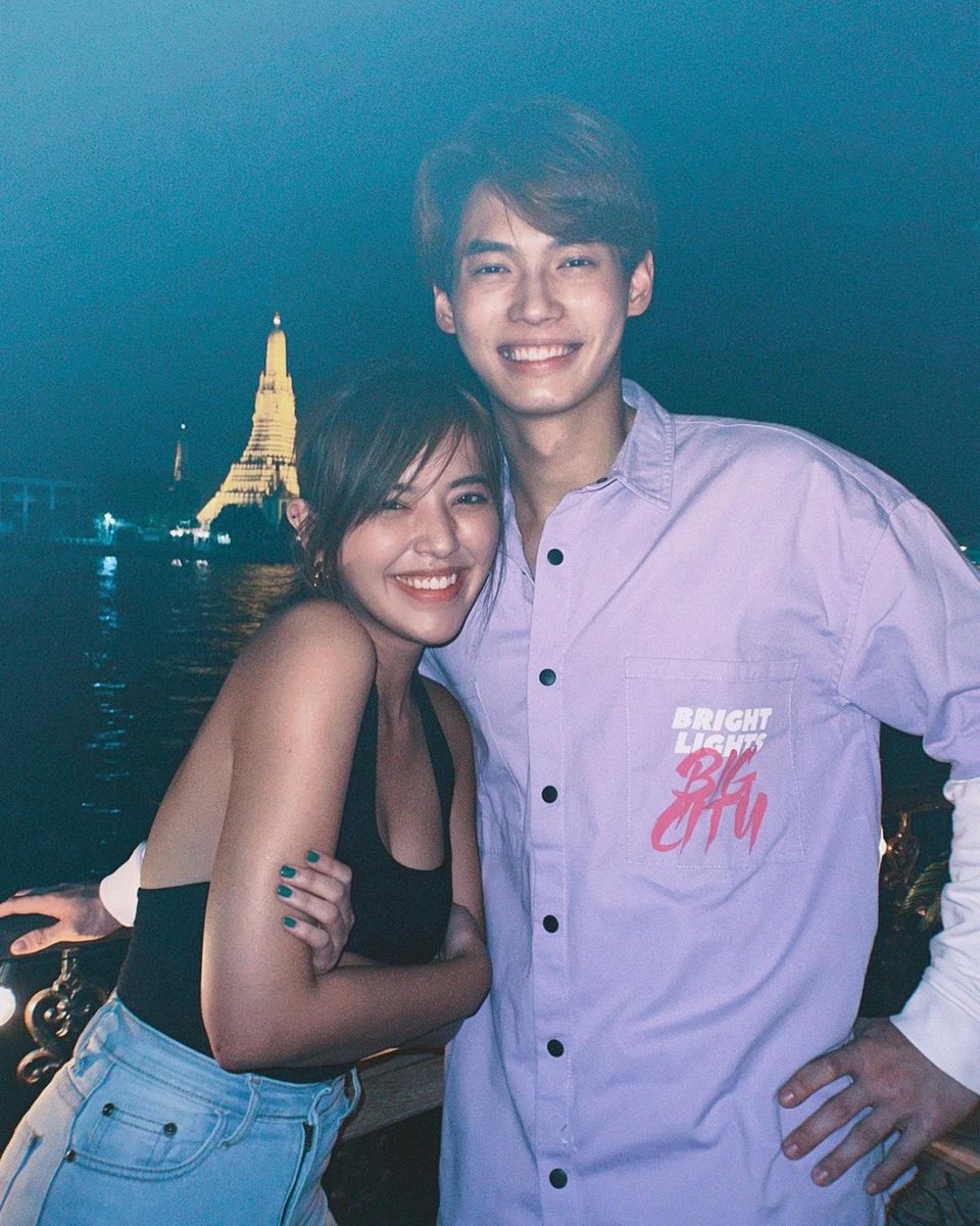 Novembery_'s tweet photo. พ่อหนุ่มเคมีสาธารณะ พ่อดอกโสนบานเช้า พ่อคุณพ่อขนุนหนัง ออร่าบอยเฟรนด์สูงปี๊ด อยู่กับใครก็อร่อยไปหมด 
#winmetawin
@winmetawin https://t.co/w3smWhJJ9X
