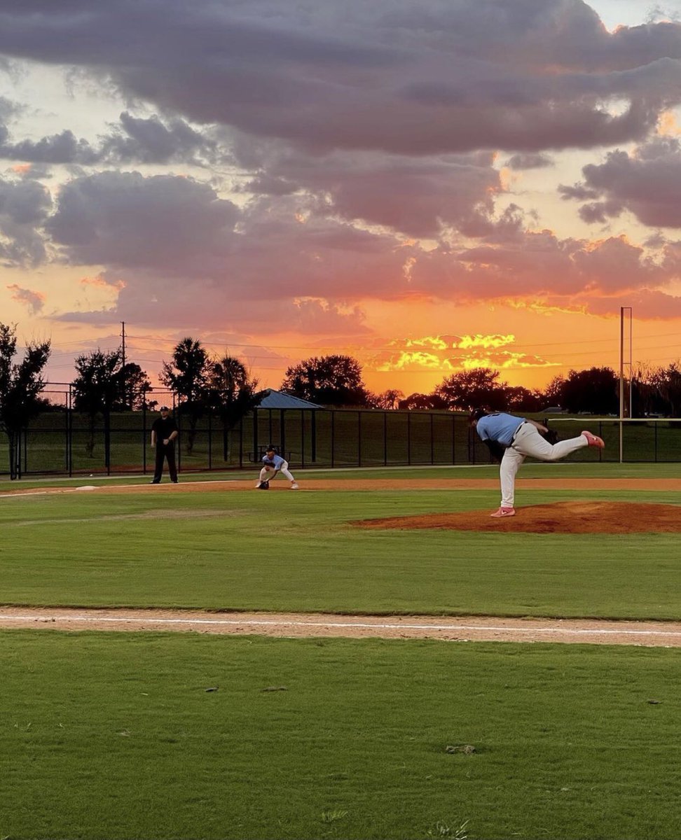 ArbeloYazy's tweet photo. Hitting is timing. Pitching is upsetting timing…Warren Spahn. ‘23 Jordan Pardue #lefty #throwingstrikes #perfectgame #arbelobaseball @jordanparduee @Florida_PG @PerfectGameUSA https://t.co/u04hGlU5BJ