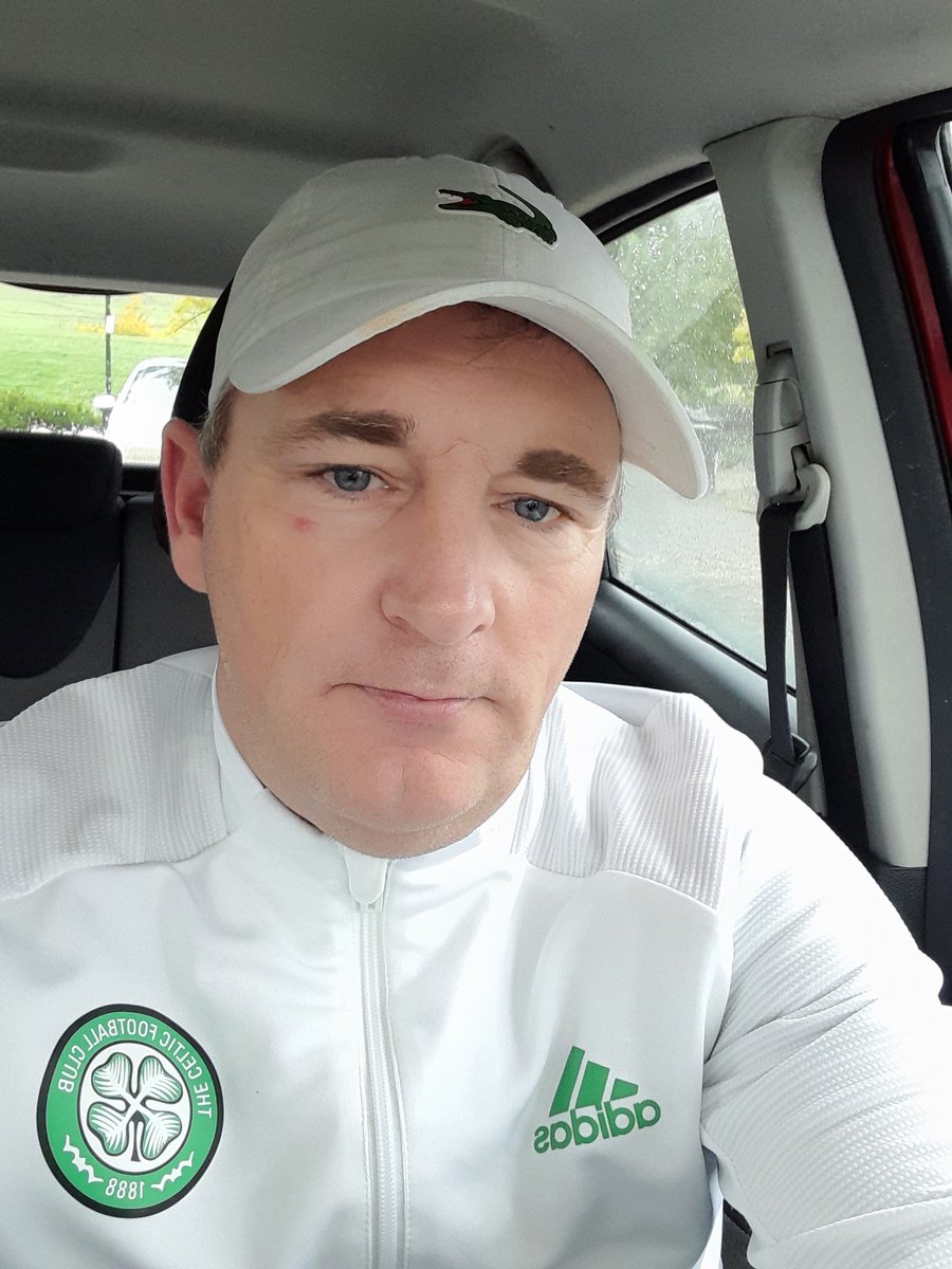 denisdevlin1's tweet photo. On way to watch @HibernianFC v @CelticFC #COYBIG 💚 https://t.co/XgOp3H6r73
