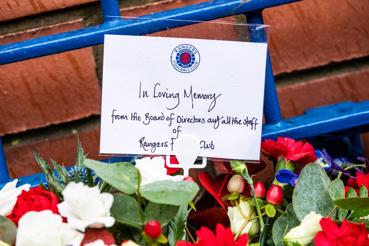 RangersFC's tweet photo. Club Directors, staff and players laid a wreath at Ibrox earlier today in tribute to Walter Smith. https://t.co/IhCNxIs68q