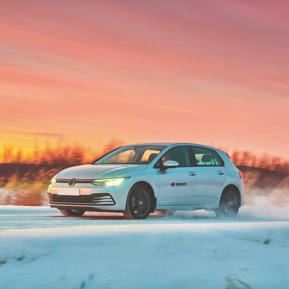 funofscience's tweet image. Davanti_Tyres: It&apos;s all about the stunning sky colours from our recent Finland #TyreTesting this #WheelWednesday! 🟠🟣

Which is your favourite shot? 📸

Let us know in the comments below ⬇️

#CarPhotography