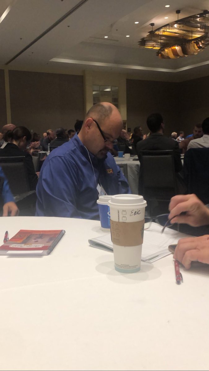 poorjeffhansen's tweet photo. For those that wonder, @JimSmith87 is hard at work at the #pigsurvivabilityconference https://t.co/zVMWUfPK9C
