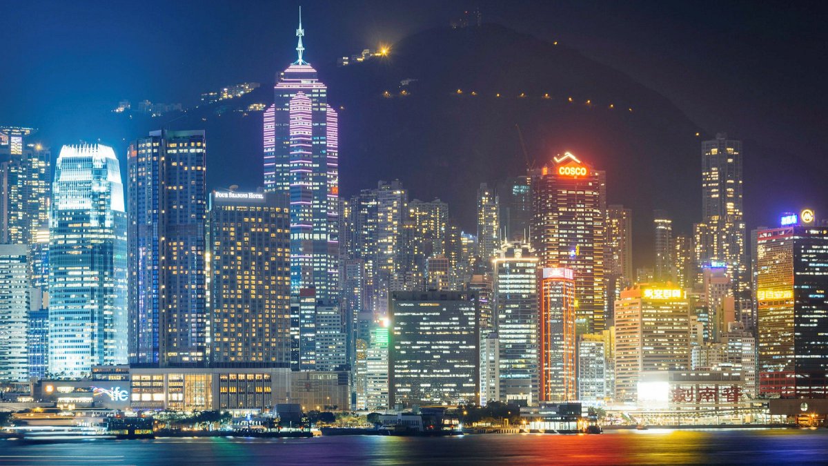 OceansTravel's tweet photo. Travel Hong Kong! Visit the Beautiful sights of the sprawling metropolis which is Hong Kong! With Chinese roots, some British influences, and a dash of hyper-capitalism, Hong Kong is a magical place to visit. It is a place to enjoy, no matter who you are.

#Travel #HongKong #uk https://t.co/3TioeBxWSM