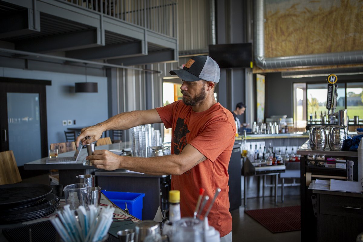 45thParallelWI's tweet photo. Ryan joins us as Lead Bartender bringing with him 10+ years in the food and beverage industry. We are thrilled to have his leaderships, talents and imperturbability guiding our lounge.
#45thteam #45thparallelcraftcocktails #45thparalleldistillery #meetyourbartender #ryanrocks https://t.co/jYBStLCLrS