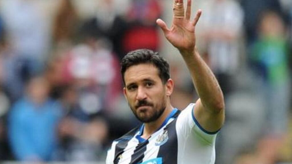 elgalgojonas's tweet photo. 🖤🤍🖤 Thanks forever @NUFC and fans🏟️👏👏
#NUFC https://t.co/sZ0wb1LBZt