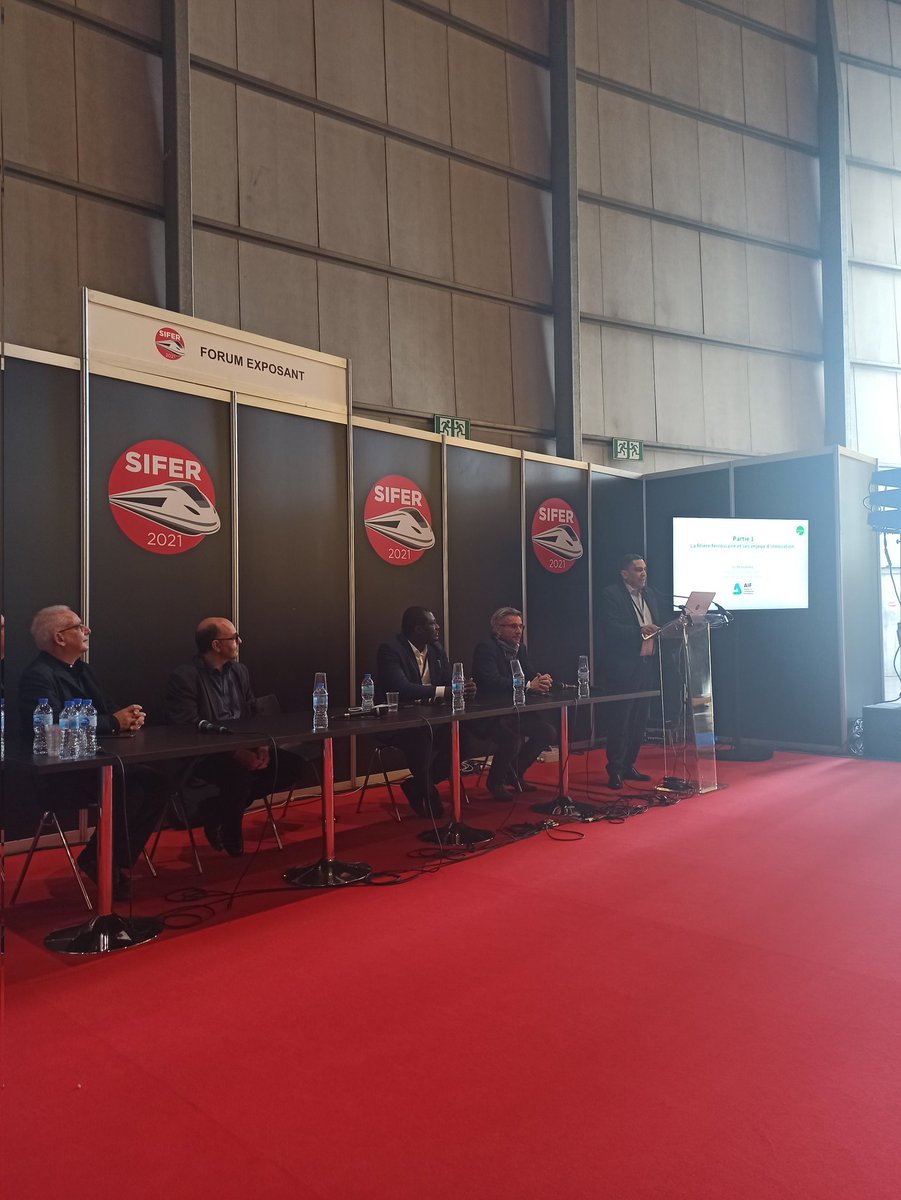 EliseVanhille's tweet photo. #SIFER2021 Conférence "Accélérer les innovations ferroviaires grâce à un écosystème agile" avec @AIFonline_eu @transalley #Besttic #Axelium #Valutec https://t.co/7lksDoEv8X