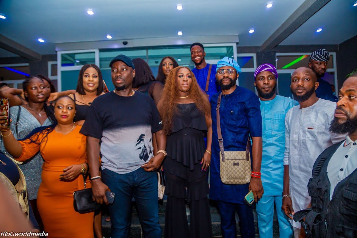 Gbenga_Oyetola's tweet photo. Weeks ago, I joined Obi Cubana in Partner with Optimum Drinks to Launch Sageitude Wines In Ibadan
#oyomind
#Ibadan
#oyostate
#obicubana
#imageplus https://t.co/rdSf1O6aUf