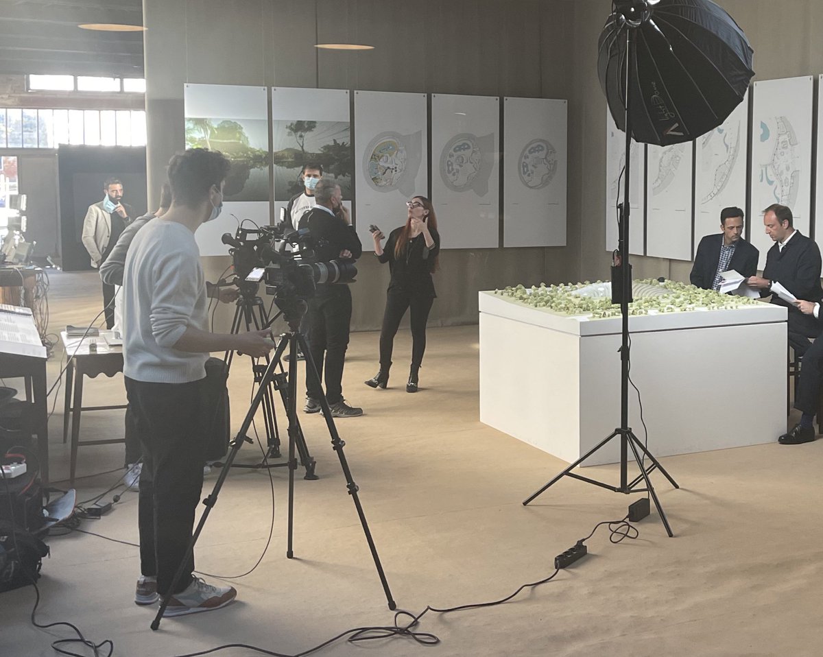 TropicaliaOpale's tweet image. Retrouvez @TropicaliaOpale en direct de la @la_biennale avec notre président Cédric Guerin et notre architecte @ThomasColdefy sur le thème de « Comment vivre ensemble » et la dimension durable du projet. @ThomasColdefy @ZueccaProjects