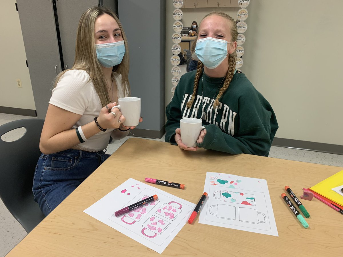 rorer_t's tweet image. Interior design students using color schemes and line to create custom mug designs. #bebold203 #fcs #elementsofdesign