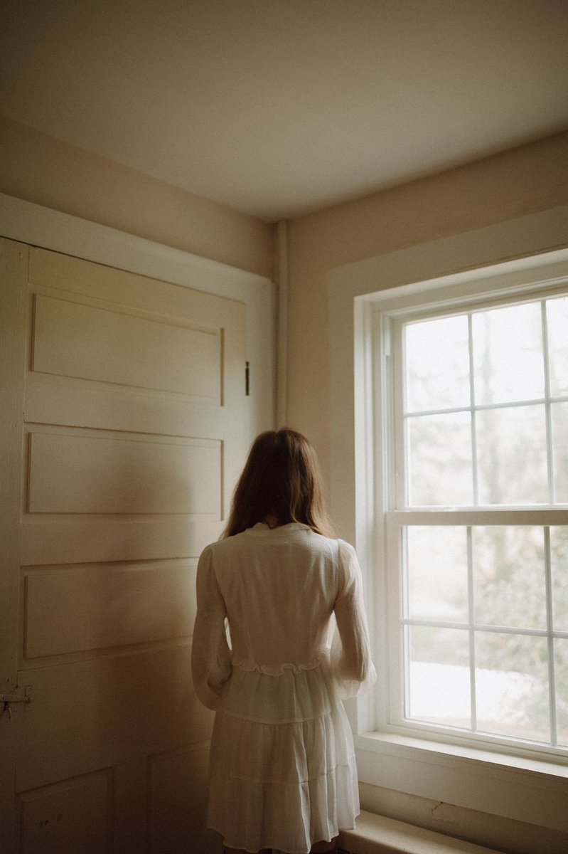lovelyperks's tweet photo. if i breathe you, will it kill me // https://t.co/xZmJFwoLbt