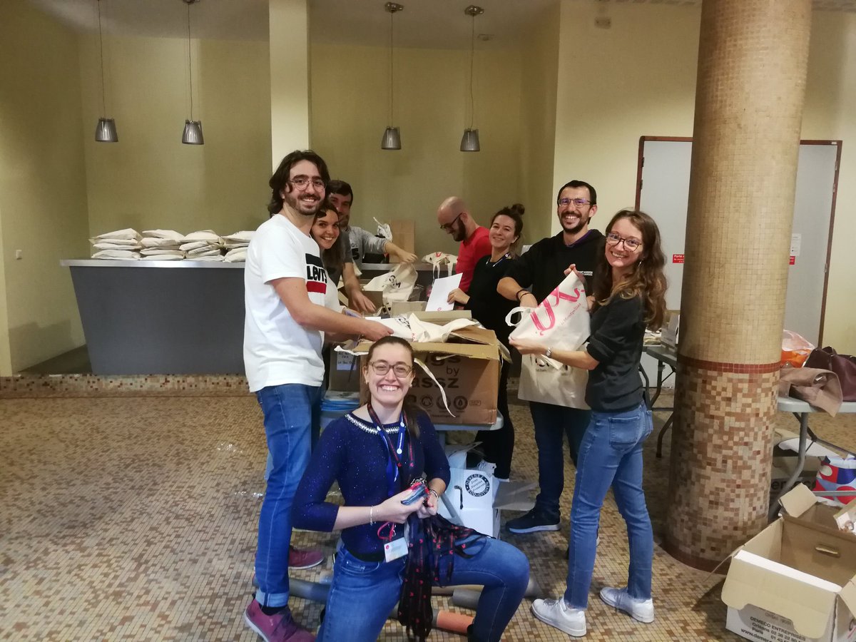 Plus que 16h avant le lancement de la 9ème édition des JMJC !! 🕛 Toute l'équipe s'active pour vous accueillir demain 😁💪💊👨‍🔬🔬<a href="/RjScf/">RJ-SCF Occitanie Pyrénées</a> <a href="/ED_SCB/">ED Sciences Chimiques Balard</a> #rjom #jmjc21