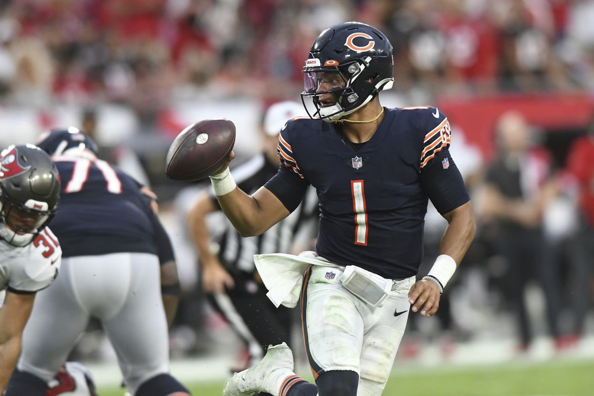 chrisbleck's tweet photo. Monday’s show podcast w/ @AdamAAbdalla on @ESPN1000 

• Bears and Bucs recap
• Nagy’s record as major underdog 
• CFL Scouting Director calls in 
• Bulls hot start
• Pick 3 - Candy 
• SOTN - Ozzy Osbourne 

Brought to you by @DuPageCU!

Listen! https://t.co/eo4cQ2cKGf https://t.co/jteVhdZYgL