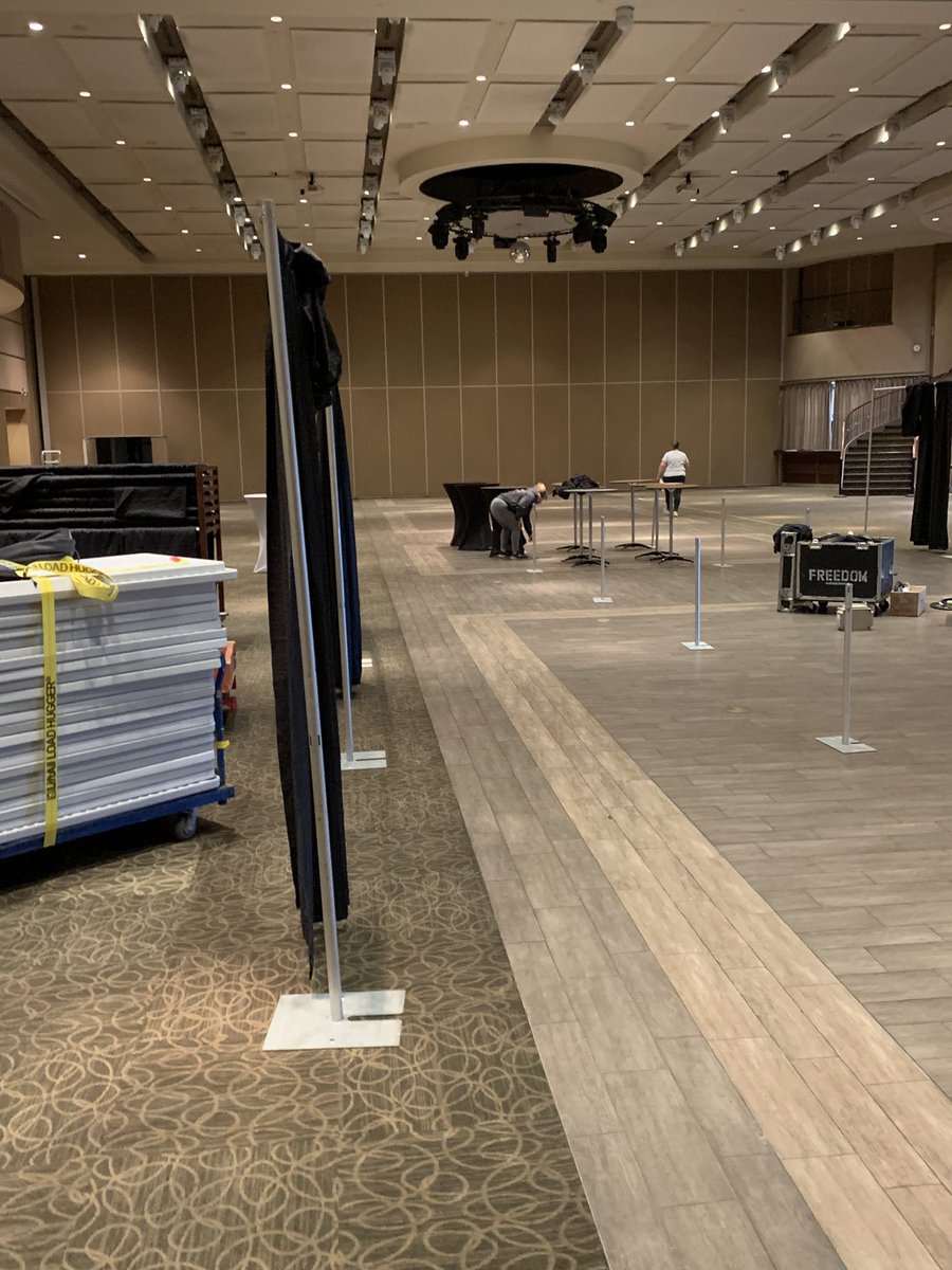 boneyardbanter's tweet photo. Happy to be back doing what we love. #tradeshows #loadin #piepanddrape #bes #eventlife #getsomeORANGE https://t.co/dLoJA85cEu