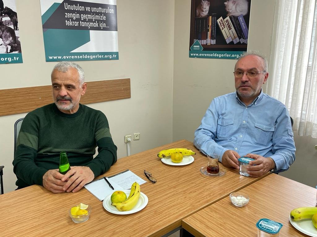 AnasMAwan's tweet photo. 🇵🇰🇹🇷Pakistani students at İlke Yayınları & @evrenseldeger along with Respect @aslanbalci1 (İİUİ) ,Hocam Ayhan Küçük and Dr Ahmet Yüksel on a breakfast gathering.
Dr Ahmet and Aslan Balcı have studied in Pakistan .
@JamiatTr
#pakistanistudentsinturkey https://t.co/q7JMNPlBEo