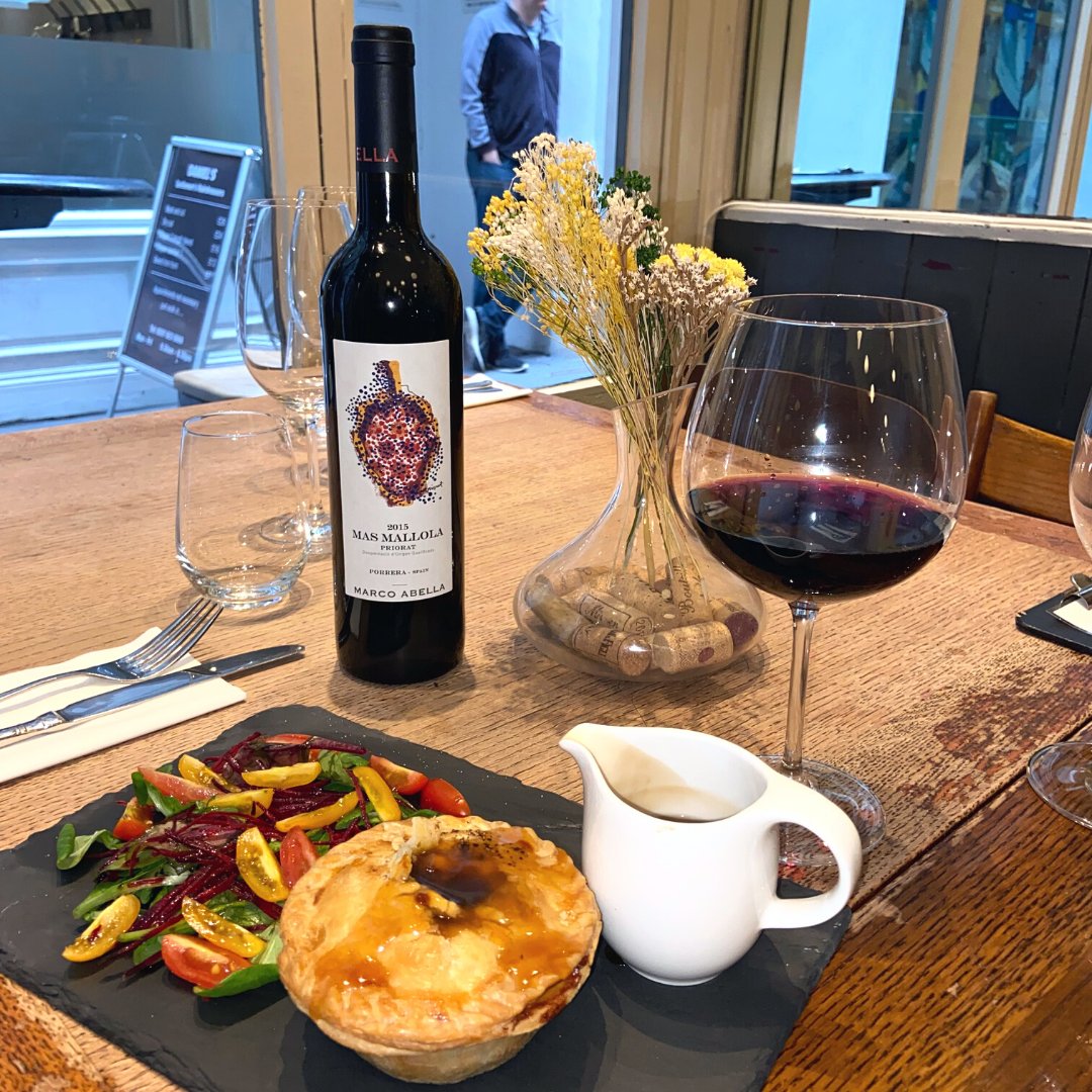 We are very excited to announce that Epic Pies has partnered up with <a href="/planetotgrapes/">Planet of the Grapes</a> to supply our pies!🍇🥧
You can now enjoy our #epicpies with their wide selection of wines located in @leadenhallmarket 🍷

#piesandwine #londonwine #londonpies #leadanhall #leadanhallmarket