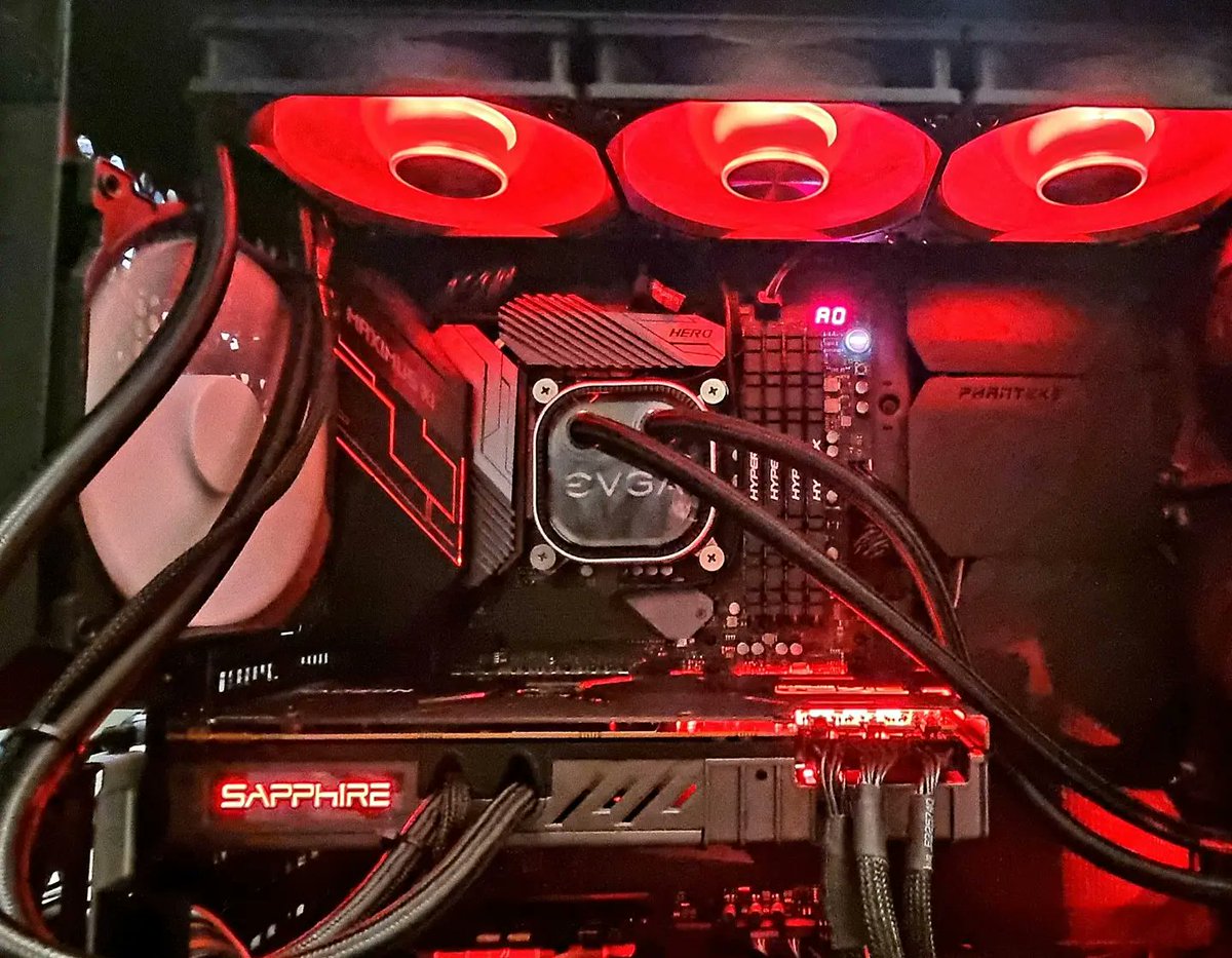 SapphireTech's tweet photo. u/plehmann showcasing our beastly SAPPHIRE TOXIC AMD Radeon RX 6900 XT Limited Edition😍
.
.
#SAPPHIRE #TOXIC #RDNA2 #RX6900XT #gamingsetup #PCsystem #PCrig #custombuild #battlestation #graphicscard #GPU #SAPPHIREnation #SAPPHIRETech #AMD #Radeon #hardware #PCgaming #gaming https://t.co/RYc1taCQtx