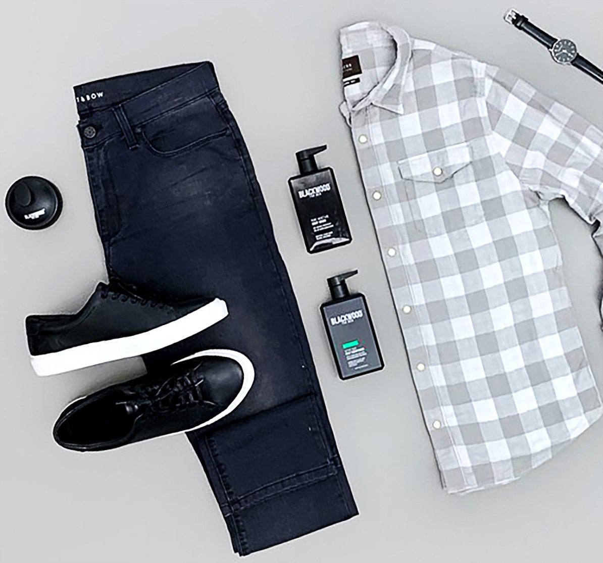 Blackwoodformen's tweet image. What you put on your skin is as important as what you wear over it 👀 We'll help you naturally cleanse, restore &amp;amp; protect it all at once 💯 #stylegoals 
#CleanseRestoreProtect 💦🛠🛡
📷: @laugrids