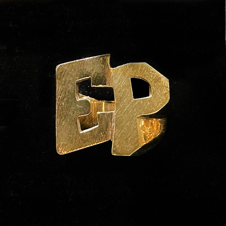 The “EP” Initial Ring can be seen inside the Graceland archives. <a href="/VisitGraceland/">Graceland</a> 

Visit graceland.com/ticket-informa… to plan your next trip to Graceland! 

#ElvisPresley #Graceland #VisitGraceland #Jewelry #Ring #Gold #EP #InitialRing