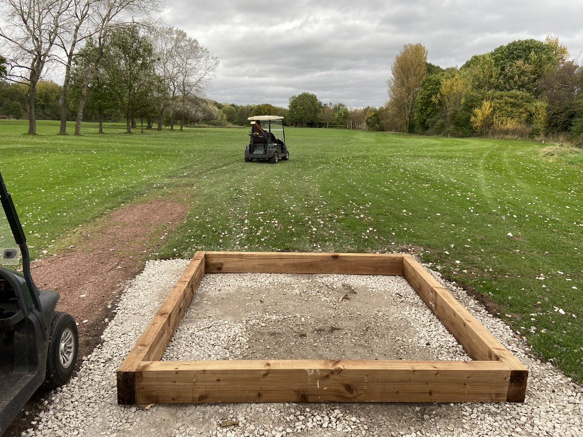 birchwoodgreens's tweet photo. New winter artificial sleeper tee beds built on holes 13,14,16 &amp; 17 @Birchwood1 now just for some in fill and some leaf 🍁 blowing https://t.co/HWRXo8F4F8