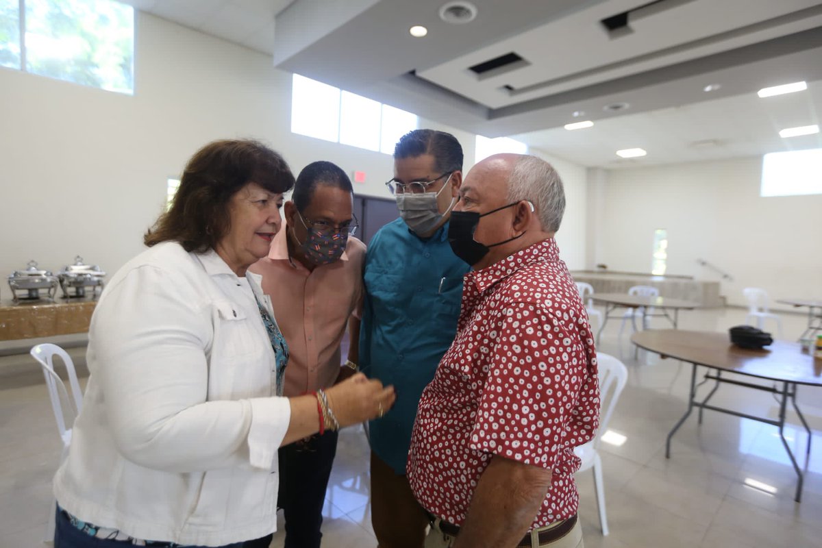 Durante el día de hoy nos encontramos en la Cuidad Valenciana, Juncos, en donde realizaremos varias visitas y diversos trabajos legislativos junto a su alcalde <a href="/PapoAlejandro/">Papo Alejandro 2012</a> y varios compañeros representantes. #SesionesComunitarias 📸Tammy Olivencia #CámaraPR